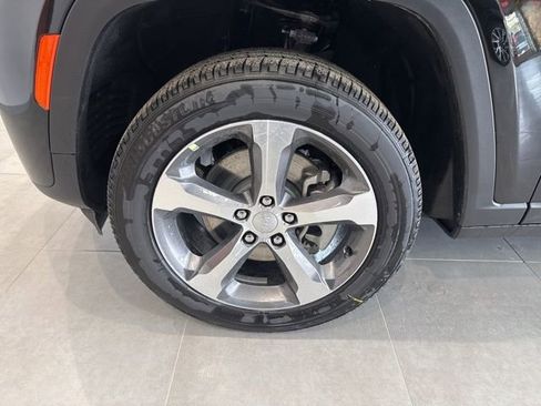 New 2026 Jeep Grand Cherokee L Limited AWD/4WD image 12