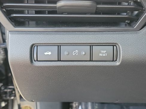 Used 2025 Nissan Altima 2.5 SR FWD image 30