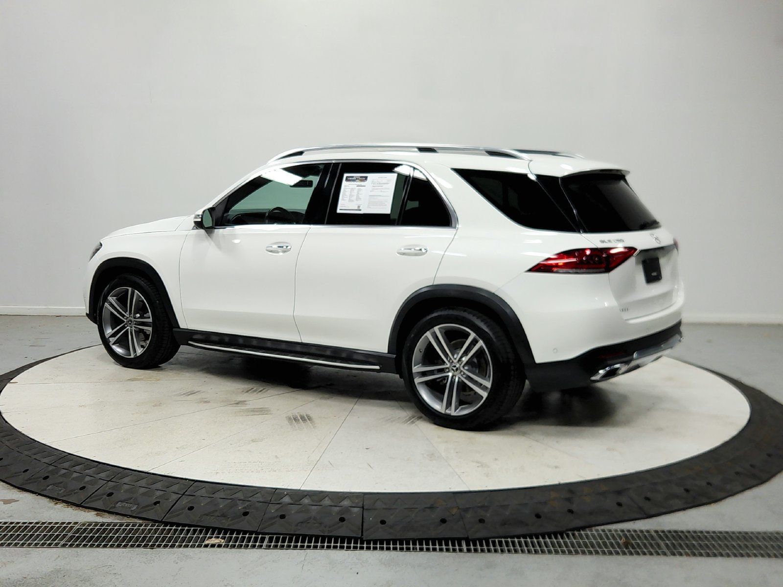 Used 2022 Mercedes-Benz GLE 350 image 6