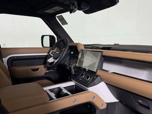 New 2026 Land Rover Defender 110 X-Dynamic SE image 15