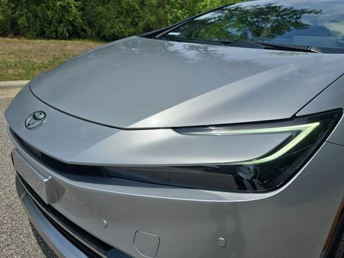 New 2026 Toyota Prius Plug-In Hybrid FWD image 29