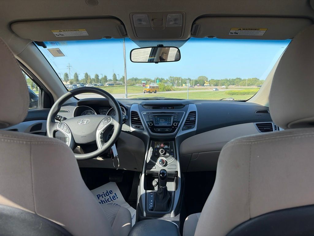 Used 2015 Hyundai Elantra SE w/ Option Group 02 FWD image 33