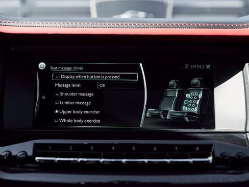 Used 2022 Rolls-Royce Cullinan Black Badge image 77