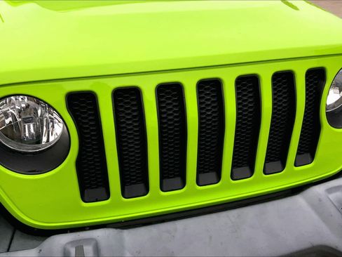 Used 2021 Jeep Wrangler Sport S image 24