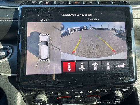 Used 2023 Jeep Grand Cherokee L Limited w/ Luxury Tech Group II image 15