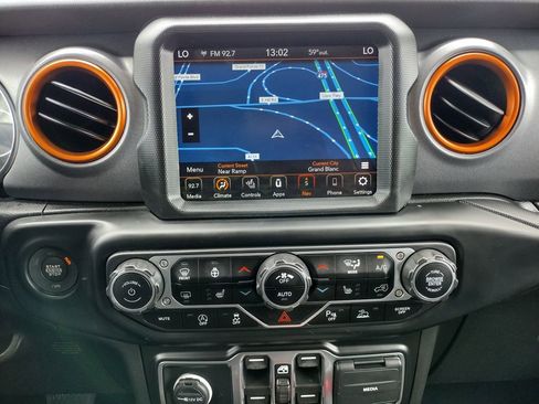 Used 2021 Jeep Gladiator Mojave w/ Dual Top Group AWD/4WD image 26