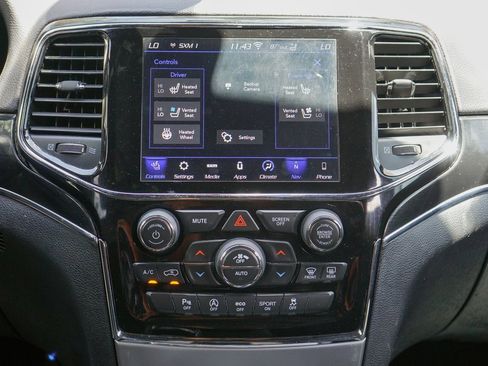 Used 2020 Jeep Grand Cherokee Trailhawk image 30