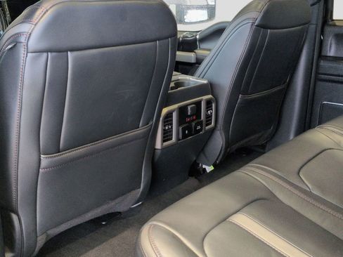 Certified 2022 Ford F250 Platinum image 22