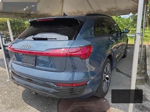 Certified 2024 Audi Q8 e-tron Premium Plus w/ Premium Plus Package AWD/4WD image 2