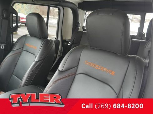 Used 2022 Jeep Gladiator Mojave w/ Cold Weather Group AWD/4WD image 35
