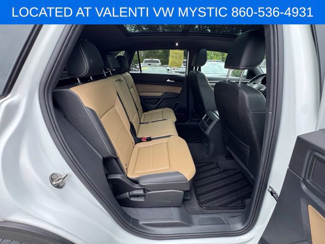 Certified 2023 Volkswagen Atlas Cross Sport SE w/ Panoramic Sunroof Package AWD/4WD image 24