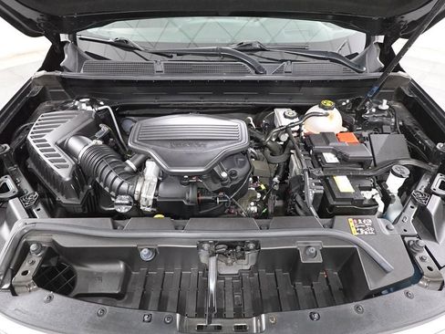 Used 2023 GMC Acadia SLT w/ Technology Package image 36