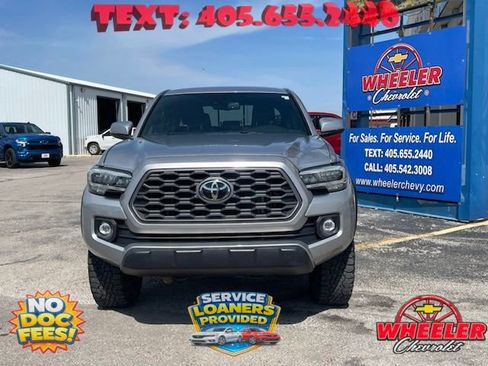 Used 2021 Toyota Tacoma TRD Off-Road AWD/4WD image 4