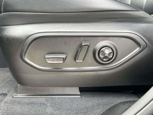 Used 2025 Jeep Grand Cherokee Limited AWD/4WD image 14
