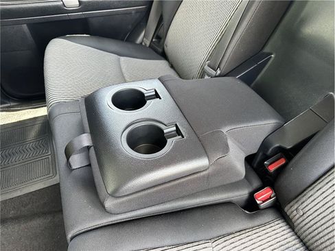 Used 2015 Toyota 4Runner SR5 AWD/4WD image 18