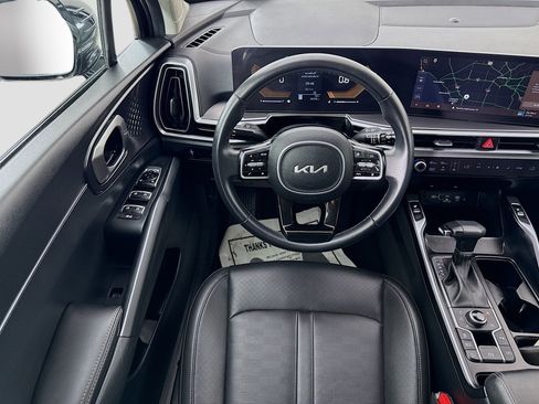 Used 2024 Kia Sorento S image 22