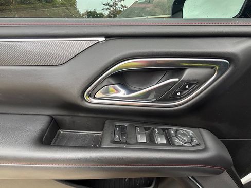 Used 2021 Chevrolet Tahoe RST w/ Luxury Package RWD image 12