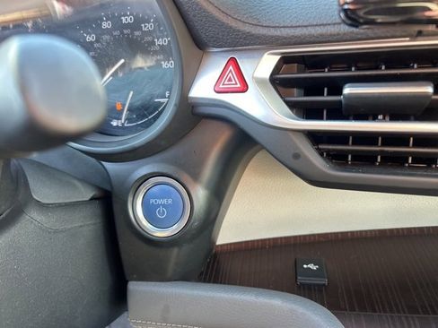 Used 2024 Toyota Sienna XLE image 27