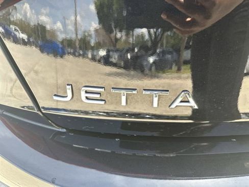Used 2024 Volkswagen Jetta SE FWD image 14