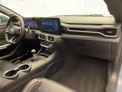 Used 2024 Ford Mustang GT Premium image 23