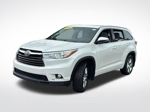 Used 2014 Toyota Highlander Limited w/ Driver Technology Package AWD/4WD image 3