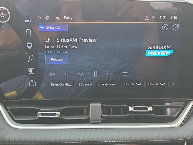 Used 2025 Chevrolet Equinox LT w/ Safety and Technology Package FWD image 13