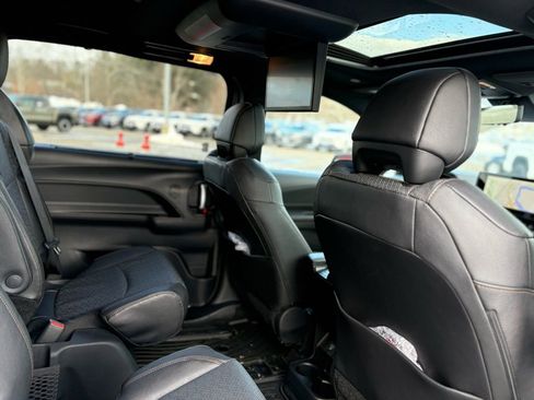 New 2026 Toyota Sienna Limited image 21
