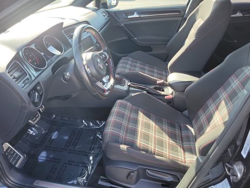 Used 2017 Volkswagen GTI Sport image 10