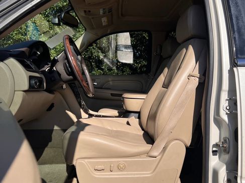 Used 2009 Cadillac Escalade ESV 2WD image 14