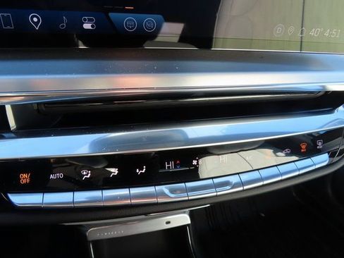 Used 2024 Cadillac Lyriq Sport image 33