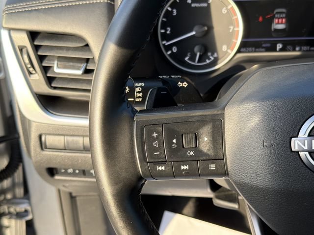 Used 2025 Nissan Rogue SV AWD/4WD image 25