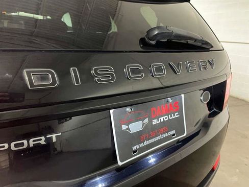 Used 2018 Land Rover Discovery Sport SE image 39