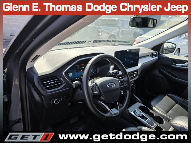 Used 2025 Ford Escape Platinum AWD/4WD image 13