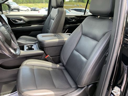 Used 2022 Chevrolet Tahoe Z71 w/ Luxury Package AWD/4WD image 20