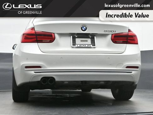 Used 2017 BMW 330i Sedan RWD image 29