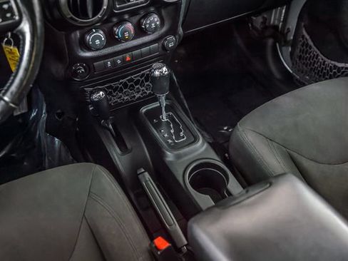 Used 2017 Jeep Wrangler Unlimited Sport w/ Quick Order Package 24S AWD/4WD image 36