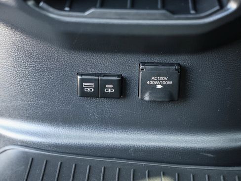 Used 2024 Toyota Tundra Limited AWD/4WD image 8