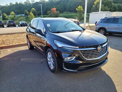 Used 2022 Buick Enclave Essence w/ Experience Buick Package FWD image 3