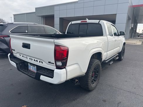 Used 2021 Toyota Tacoma SR image 5