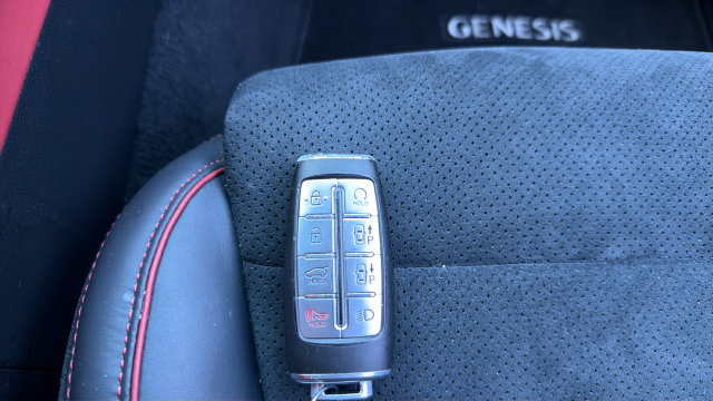 Used 2022 Genesis GV70 3.5T Sport w/ Sport Prestige Package AWD/4WD image 20