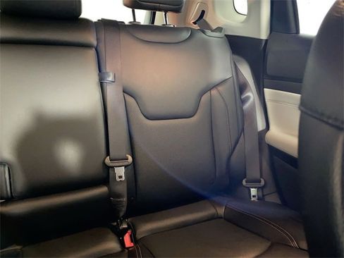 Used 2022 Jeep Compass Limited image 14