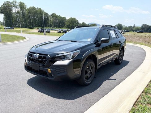Certified 2025 Subaru Outback Wilderness AWD/4WD image 3