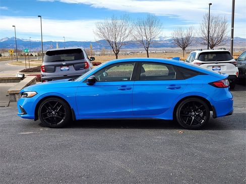Used 2022 Honda Civic Sport image 2