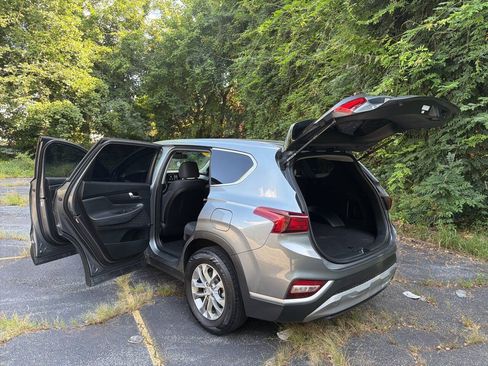 Used 2019 Hyundai Santa Fe SE FWD image 33