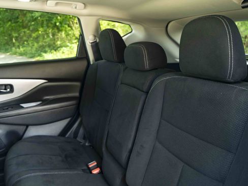 Used 2019 Nissan Murano SV AWD/4WD image 18