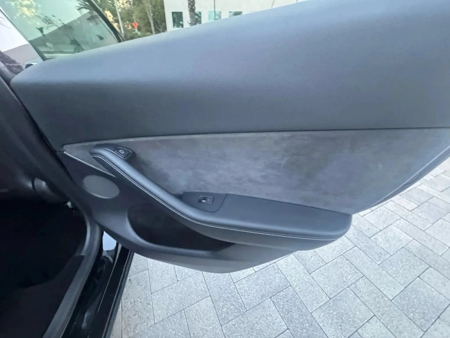 Used 2024 Tesla Model Y Long Range AWD/4WD image 26
