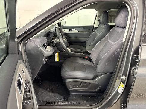 New 2026 Ford Explorer Active RWD image 30