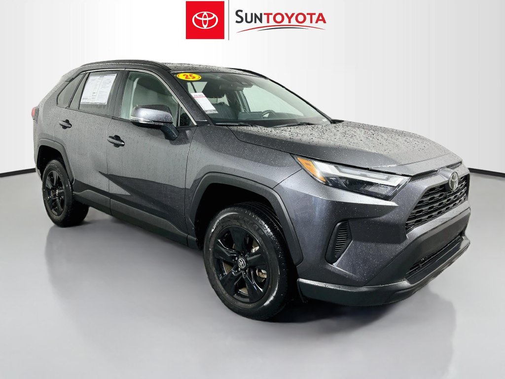 Used 2025 Toyota RAV4 XLE FWD image 1