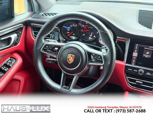 Used 2020 Porsche Macan AWD/4WD image 30