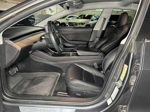 Used 2019 Tesla Model 3 Standard Range image 20